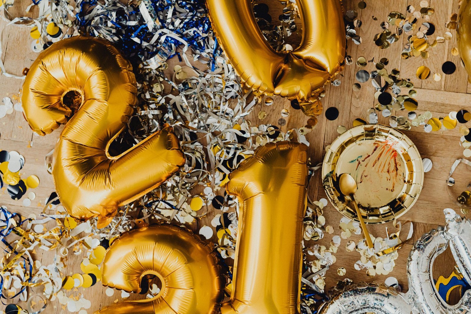 Foil vs latex balloons inspiration from PartyMalta